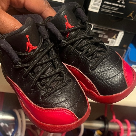 Jordan retro 12 flu game - Picture 2 of 3